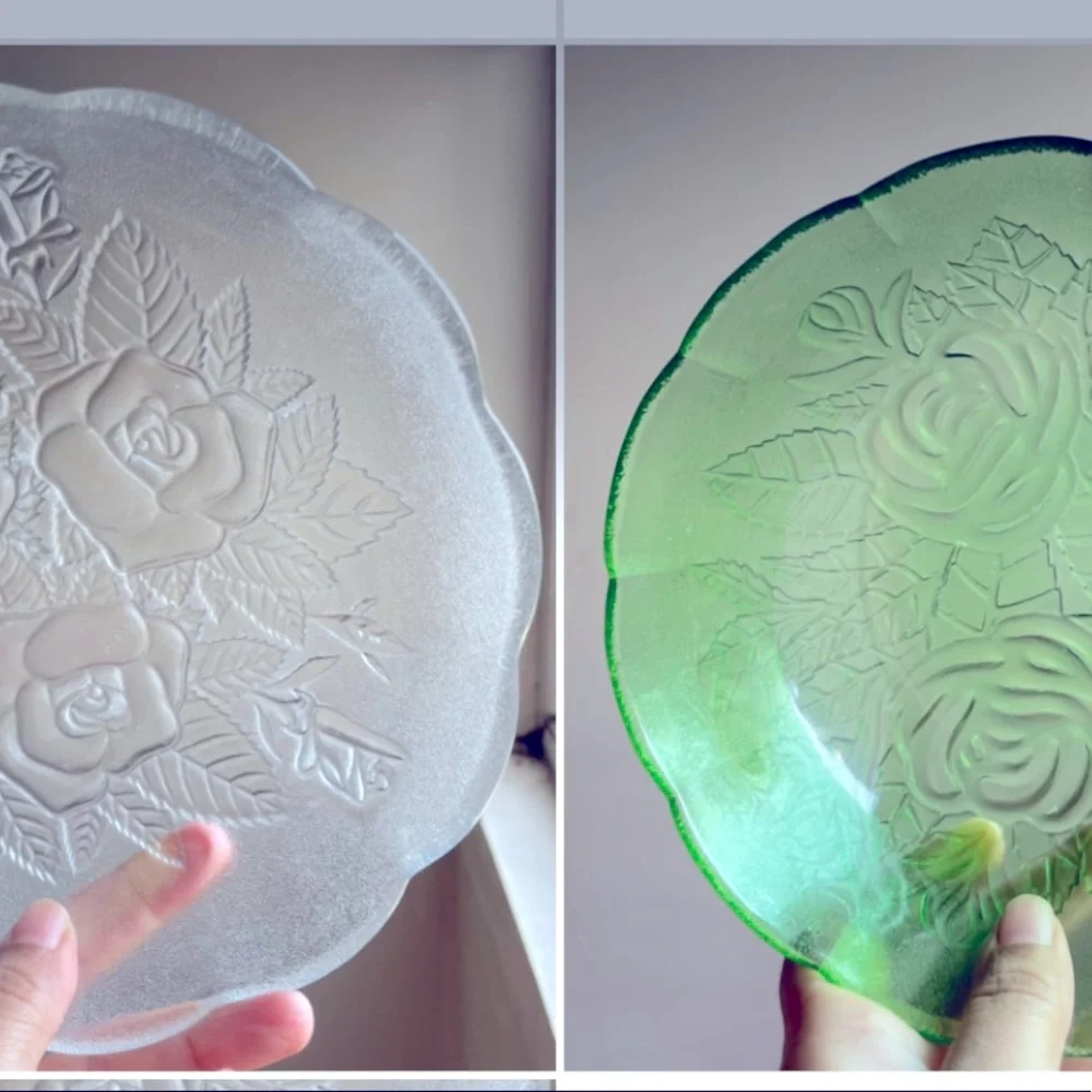 Set of 2 serving platters in cut glass. Size 6.5 inches each colour white &green - Picture 1 of 7